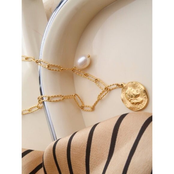 NEW 18K Gold Plated Coin Freshwater Pearl Necklace - Picture 2 of 10